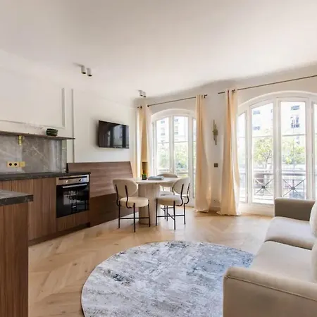 Appartamento Central&spacious 2bd For 6