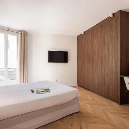 Apartment Central&spacious 2bd For 6 *
